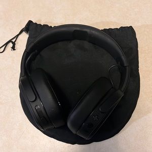 Skull candy crusher wireless headphones